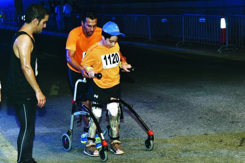 "■ المهيري أثناء مشاركته في سباق الجري العام الماضي"