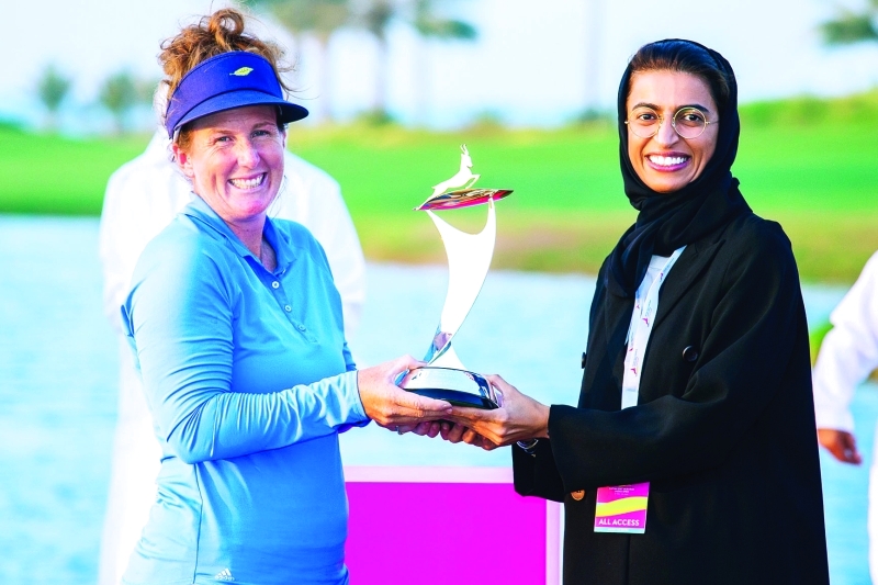 "■ تتويج بيث ألن بلقب نسخة العام الماضي | البيان"