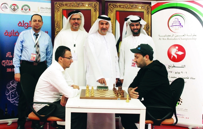 "■ جانب من منافسات الشطرنج | البيان"