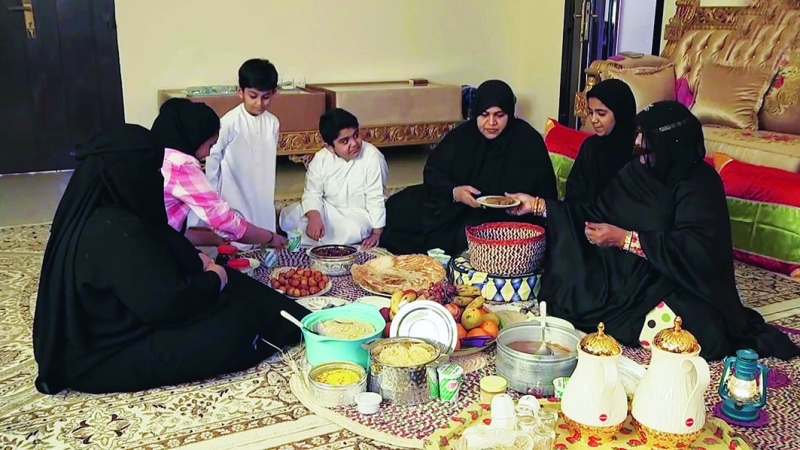 "لقطة من عادات الإفطار في الإمارات"