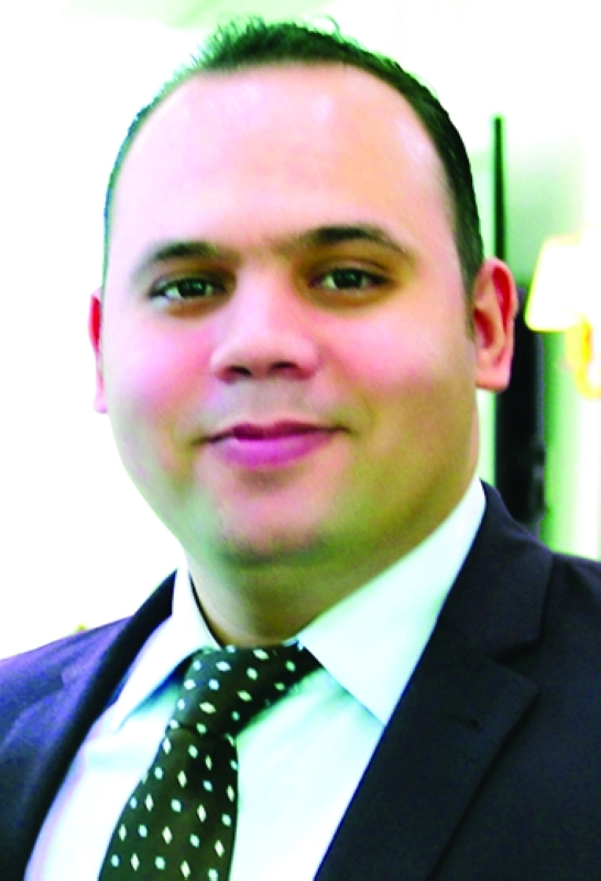 "عمرو حسين"
