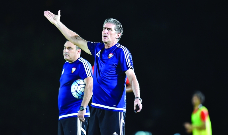 "■ باوزا مدرب المنتخب"