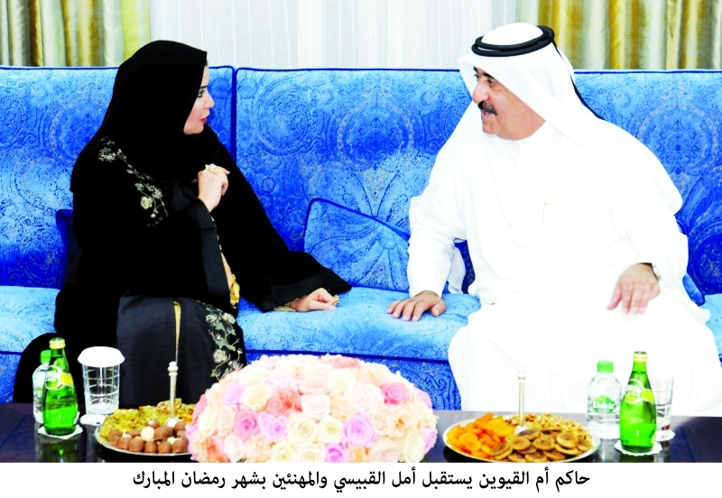 "■ سعود المعلا متحدثاً إلى أمل القبيسي"