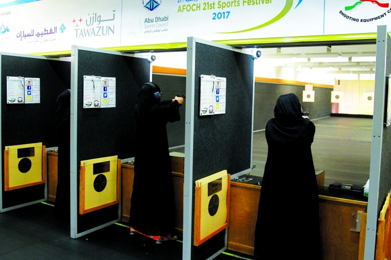 "■ من منافسات رماية السيدات في أولمبياد الضباط | البيان"