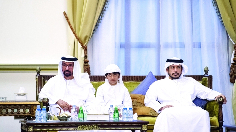 "سلطان بن طحنون وحمد الخييلي"