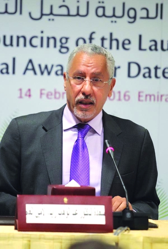 "■ عبد الوهاب زايد"