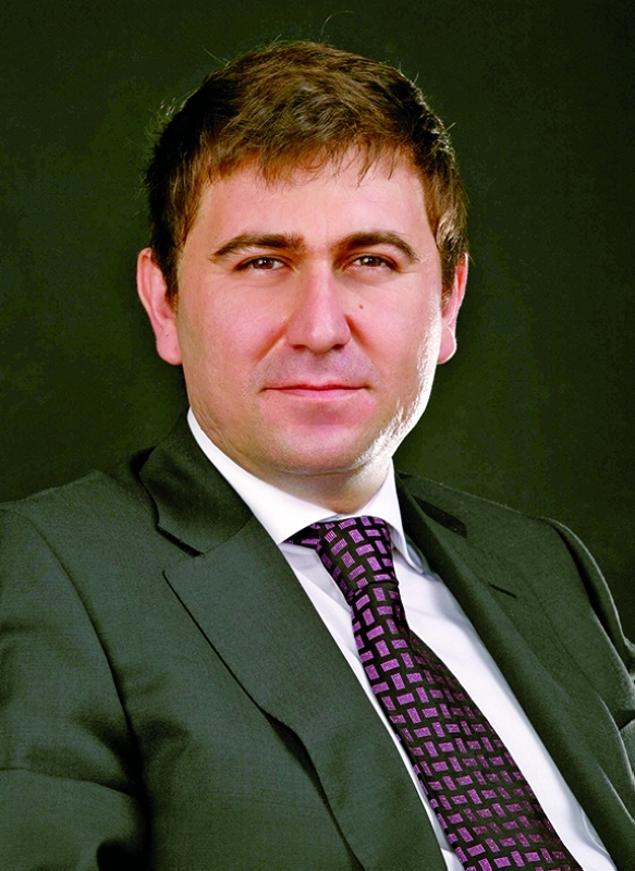 "طيفون توبكوش"