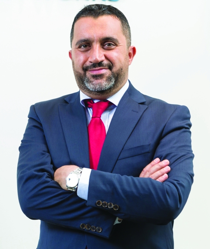 "حاتم حريري"