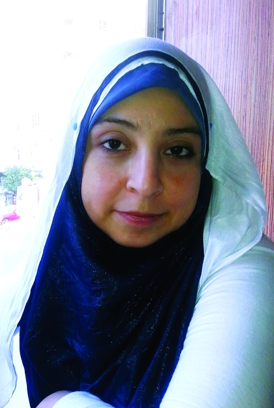 "إيمان حسين"