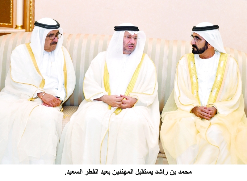 "محمد بن راشد وحمدان بن راشد وأنور قرقاش"