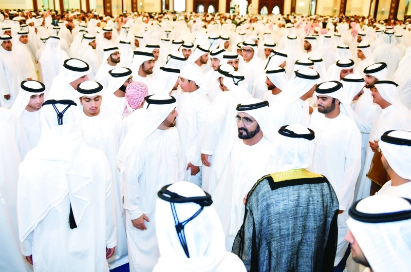 "محمد بن راشد يتلقى التهاني بعيد الفطر"