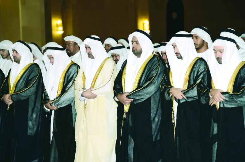 "■ حمد الشرقي ومحمد وراشد ومكتوم بن حمد أثناء صلاة العيد | وام"