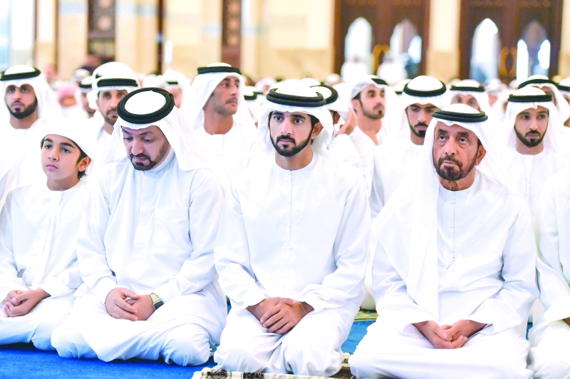 "حمدان بن محمد ومحمد بن خليفة ومحمد بن راشد بن محمد"