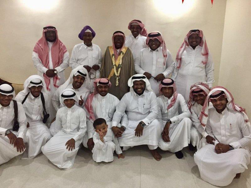 سبعينية سعودية تتزوج لأول مرة في حياتها من ثمانيني