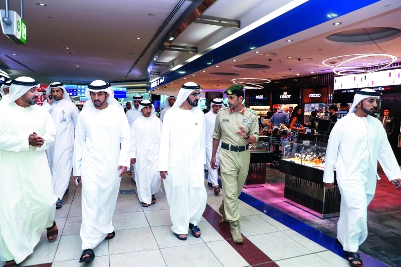 "محمد بن راشد وحمدان بن محمد وأحمد بن سعيد وسعيد بن مكتوم وعبدالله المري"