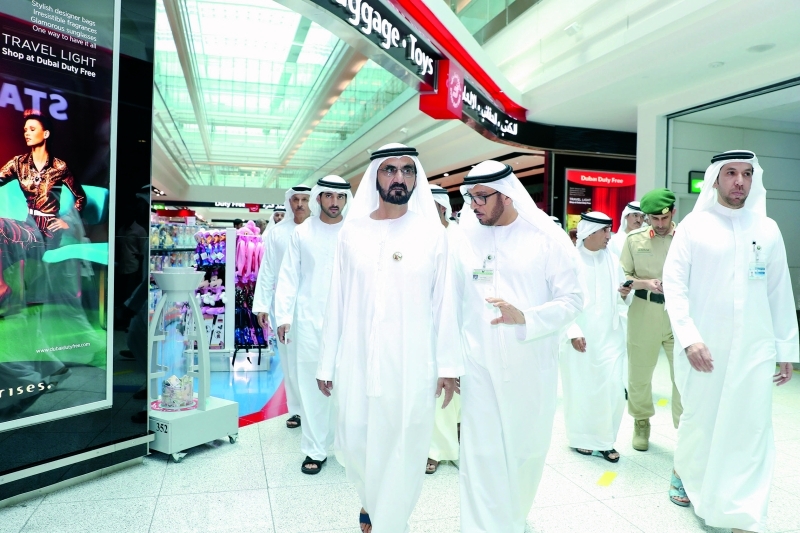 "محمد بن راشد وحمدان بن محمد وسعيد بن مكتوم ومحمد المري وطلال الشنقيطي"