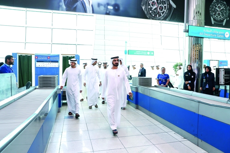 "محمد بن راشد وحمدان بن محمد وطلال بالهول الفلاسي"