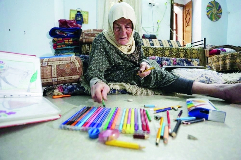"Ⅶ سميحة لحلوح بين ألوانها ولوحاتها"