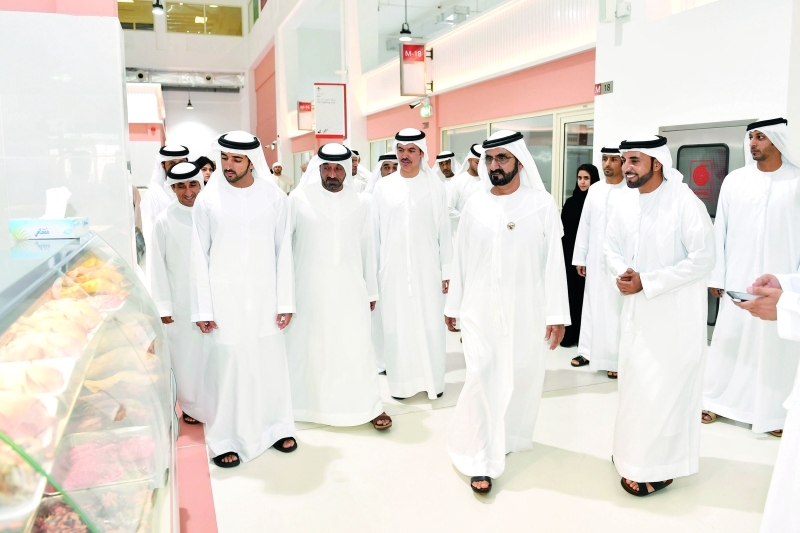 "محمد بن راشد وحمدان بن محمد وأحمد بن سعيد"