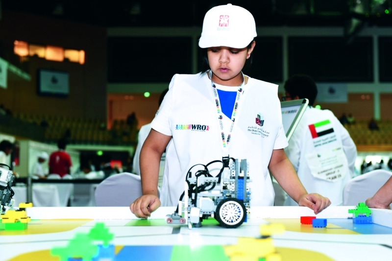 "برامج تستهدف تطوير المهارات واستثمار العقول الإبداعية"