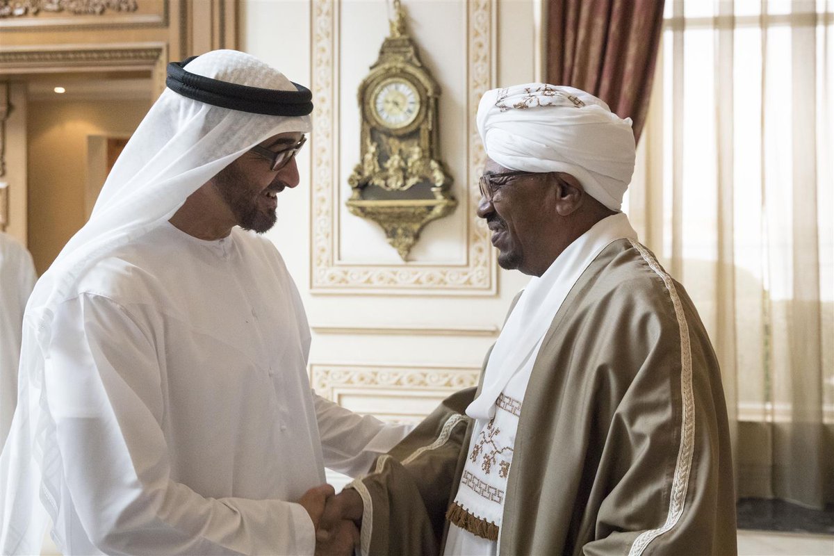 محمد بن زايد والبشير يبحثان العلاقات بين البلدين والمستجدات الإقليمية والدولية