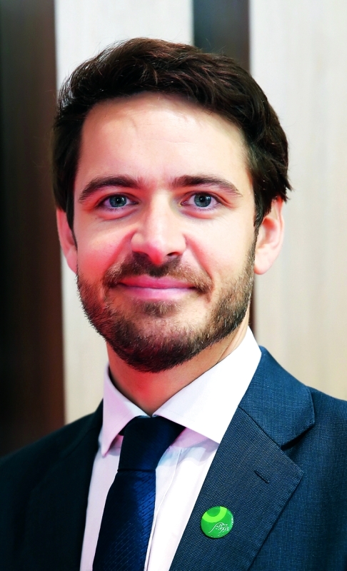 "■ ماثيو جرين"