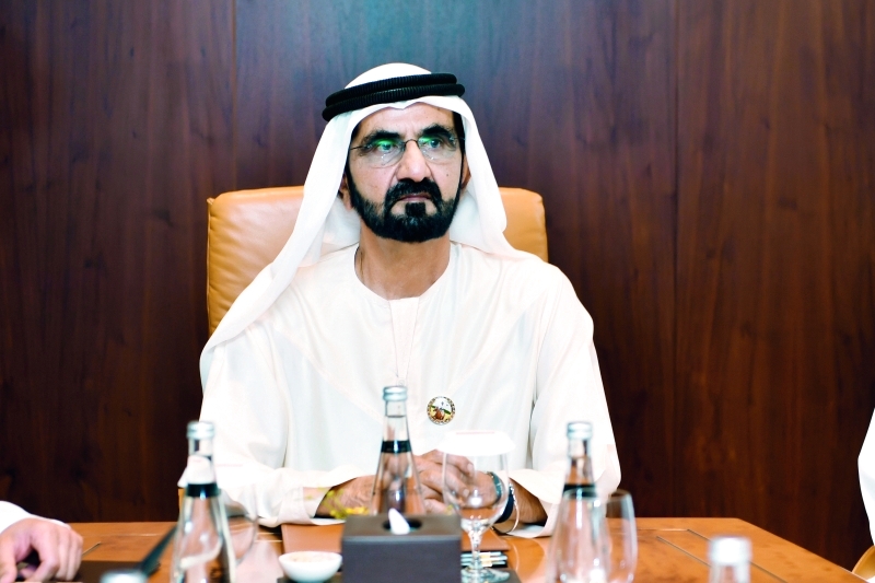 "سموه متابعاً عرضاً عن الرؤية"