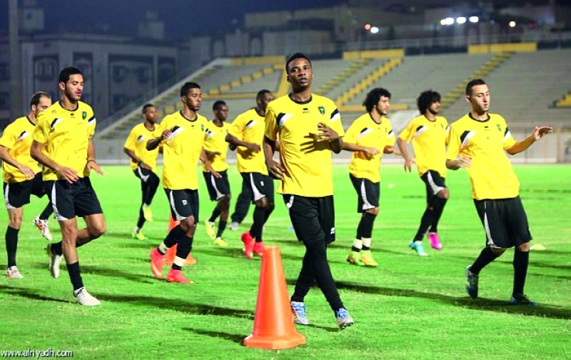 "■ جانب من تدريبات الوصل للموسم الجديد | البيان"