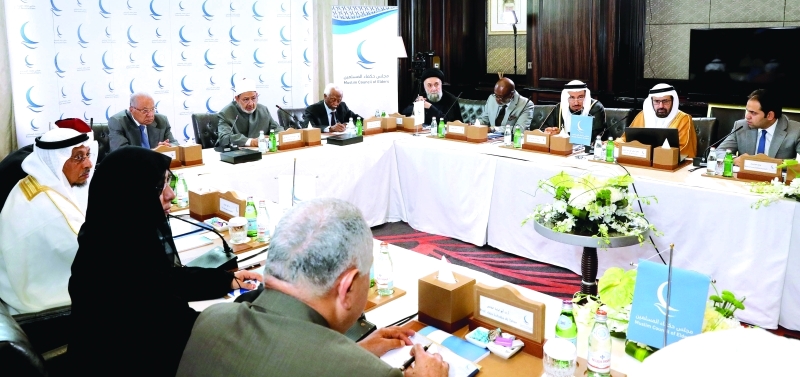 "Ⅶ جانب من اجتماع مجلس حكماء المسلمين في أبوظبي أمس | وام"