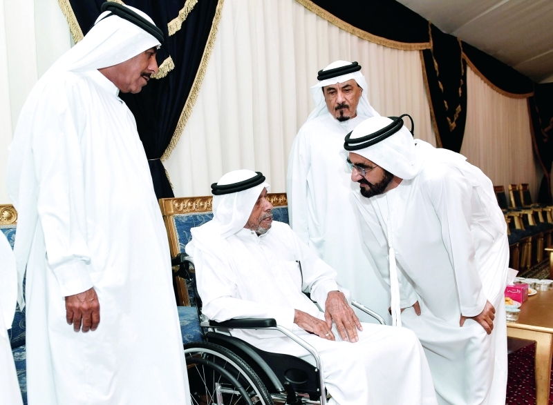 "■ سموه مواسياً أقرباء الفقيدة"