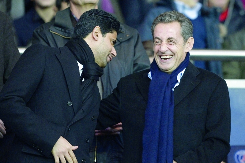 "■ ساركوزي مع ناصر الخليفي رئيس نادي باريس سان جيرمان | أرشيفية"