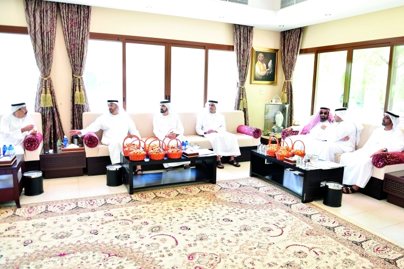 "محمد بن راشد ومحمد بن زايد خال اللقاء بحضور سيف وطحنون بن زايد ومحمد النابودة وخلدون المبارك"
