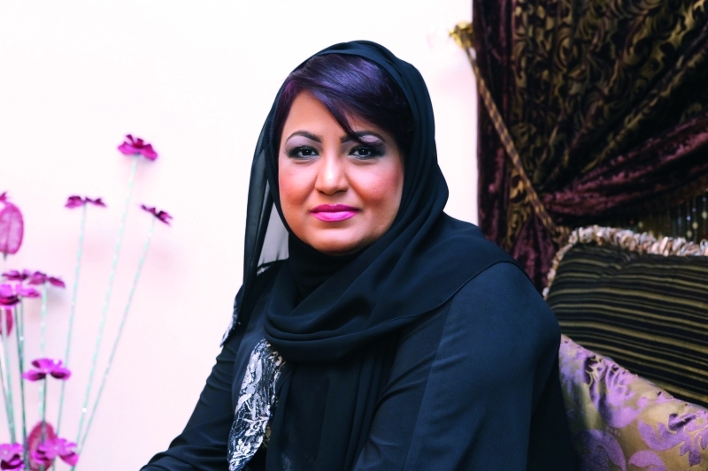 "عائشة البلوشي"