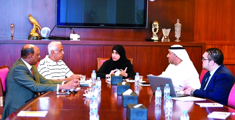 "■ ريمة الحوسني تترأس اجتماع اللجنة الطبية | البيان"