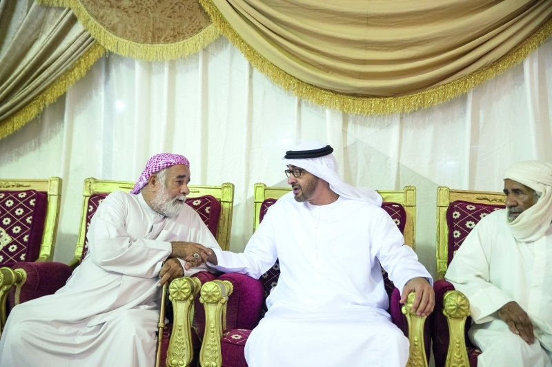 "■ سموه يعزي ذوي الشهيد محمد راشد الحساني"