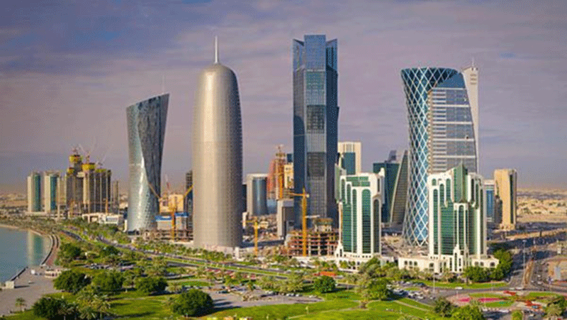 الخليجيون يشرعون ببيع استثماراتهم العقارية في قطر