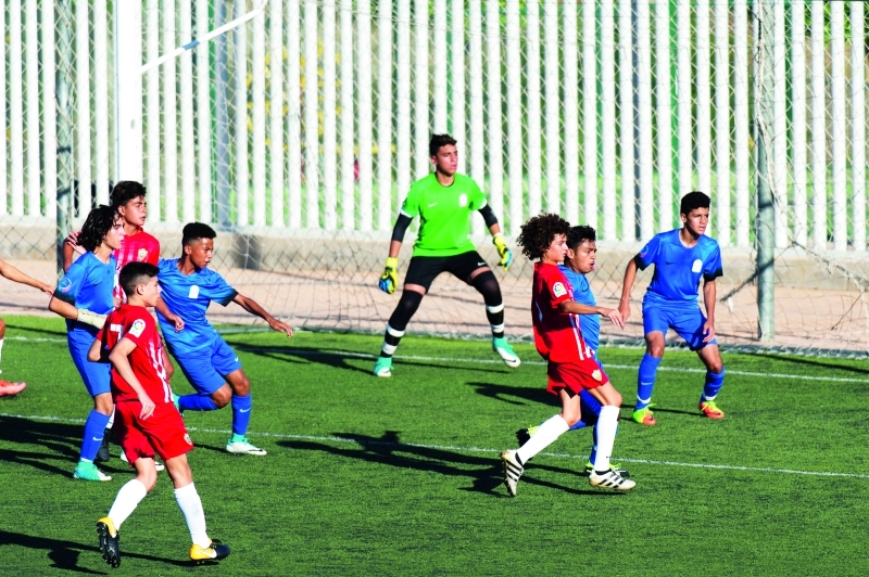 "■ فريق «دو لا ليغا للكفاءات العالية» في إحدى المباريات | البيان"