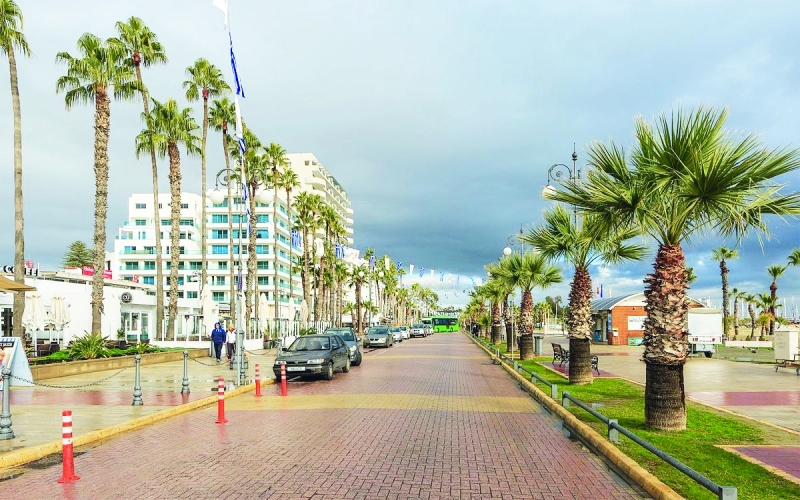 "لارنكا"