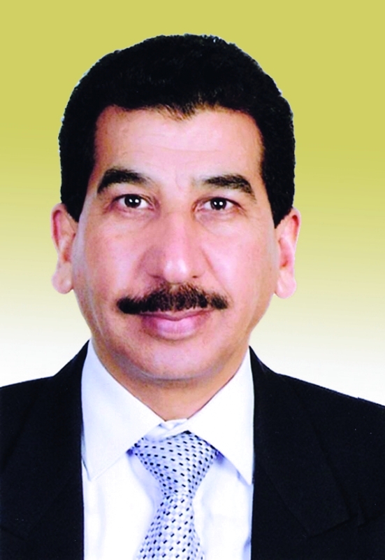 "أحمد العموش"