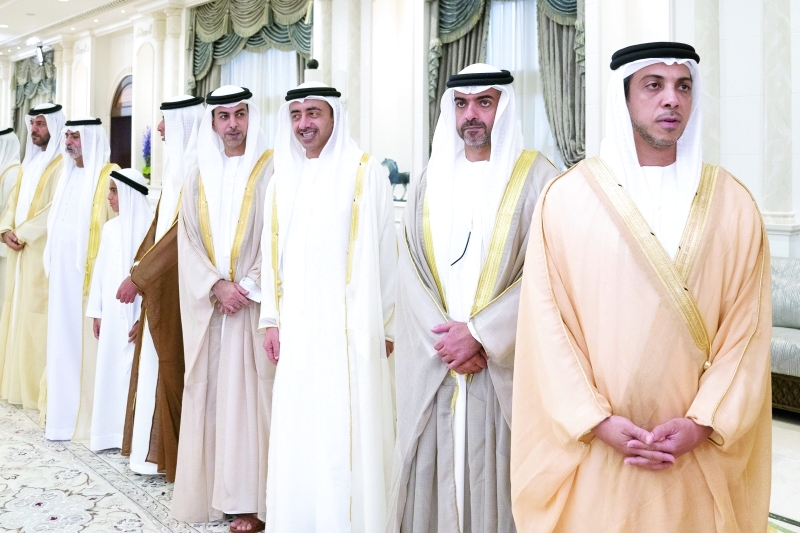 "منصور وحامد وعبد الله وعمر وخالد بن زايد ونهيان بن مبارك"