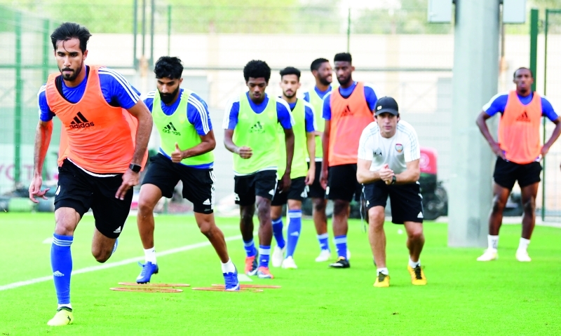 "تدريبات قوية للمنتخب استعدادا لمباراة العراق | تصوير - هشام تكنوين"