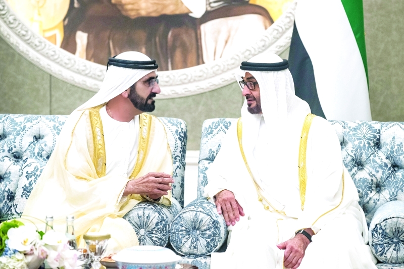 "محمد بن راشد ومحمد بن زايد خلال اللقاء"