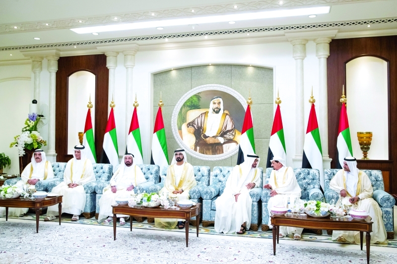 "محمد بن راشد ومحمد بن زايد وسلطان القاسمي وحميد النعيمي وحمد الشرقي وسعود المعلا وسعود بن صقر  |  تصوير: سيف محمد ومحمد الحمادي وراشد المنصوري وريان كارتر"