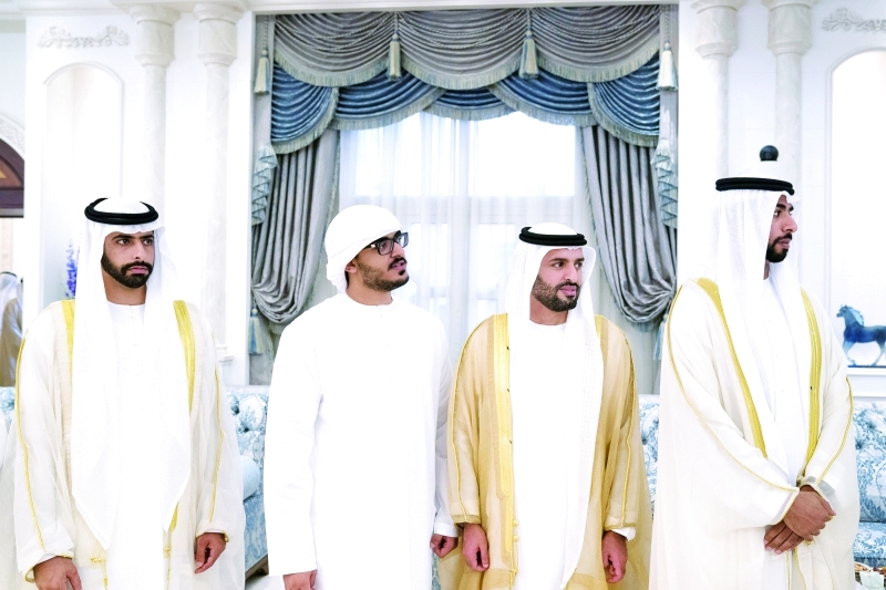 "زايد بن محمد بن زايد ومحمد بن نهيان بن مبارك ومحمد بن حمد بن طحنون"