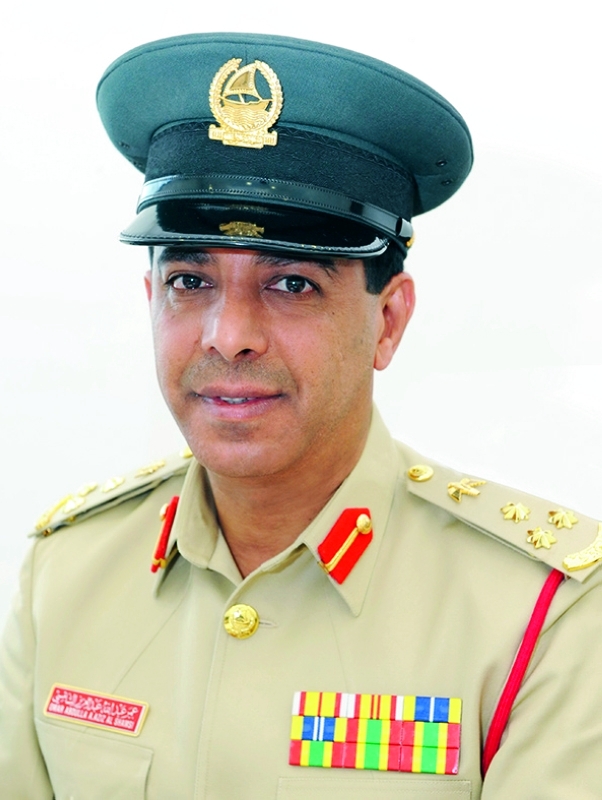 شجاعة مواطن تنقذ شخصاً من أصحاب الهمم تعطّل مثبّت سيارته