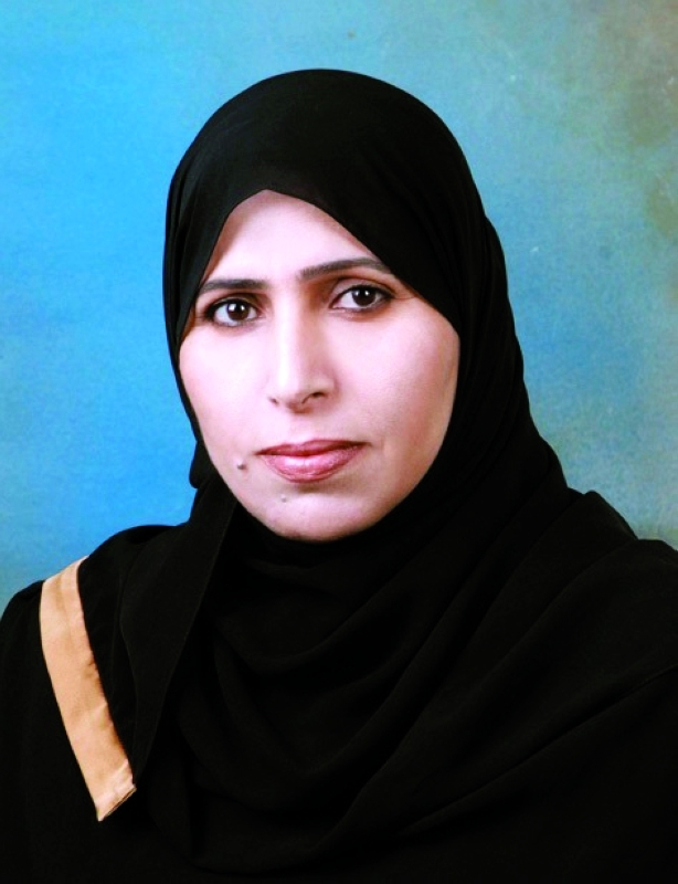 "نورة المهيري: منح الطالبات مناخاً دراسياً للارتقاء بواقعهن"