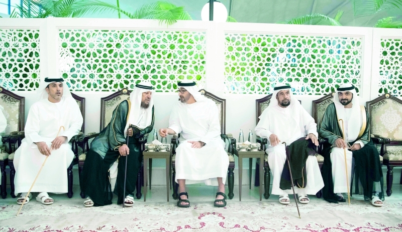 "وسموه خلال حفل الاستقبال"