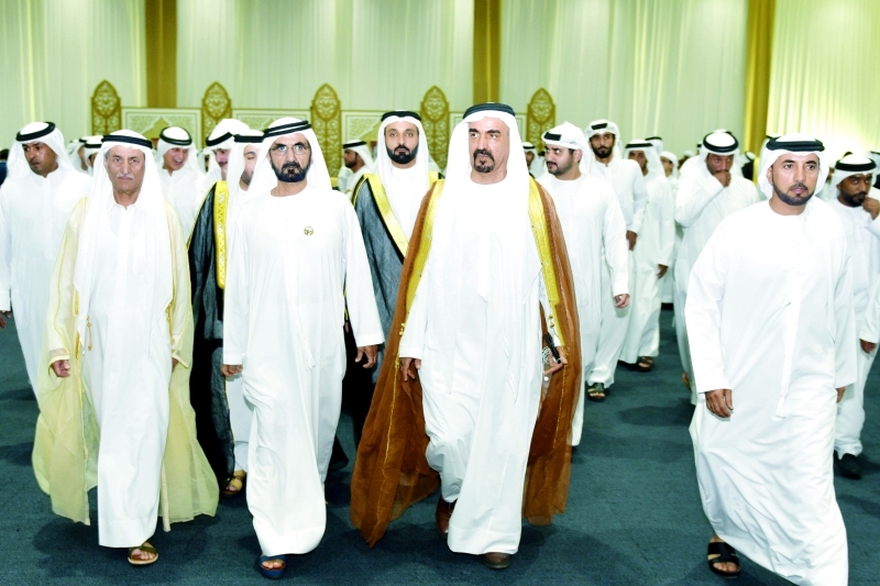 "محمد بن راشد ومكتوم بن محمد خلال حضورهما أفراح آل لوتاه بحضور سلطان السبوسي وعلي لوتاه | تصوير: محمد هشام"