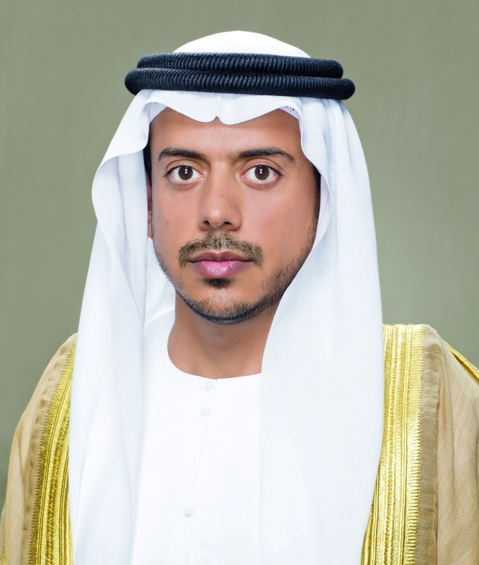 "سلطان بن طحنون"