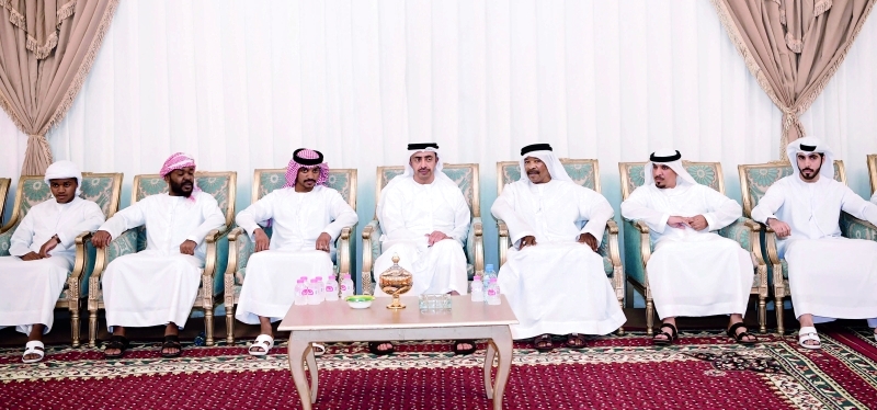 "عبدالله بن زايد يقدم واجب العزاء في الشهيد المزروعي"